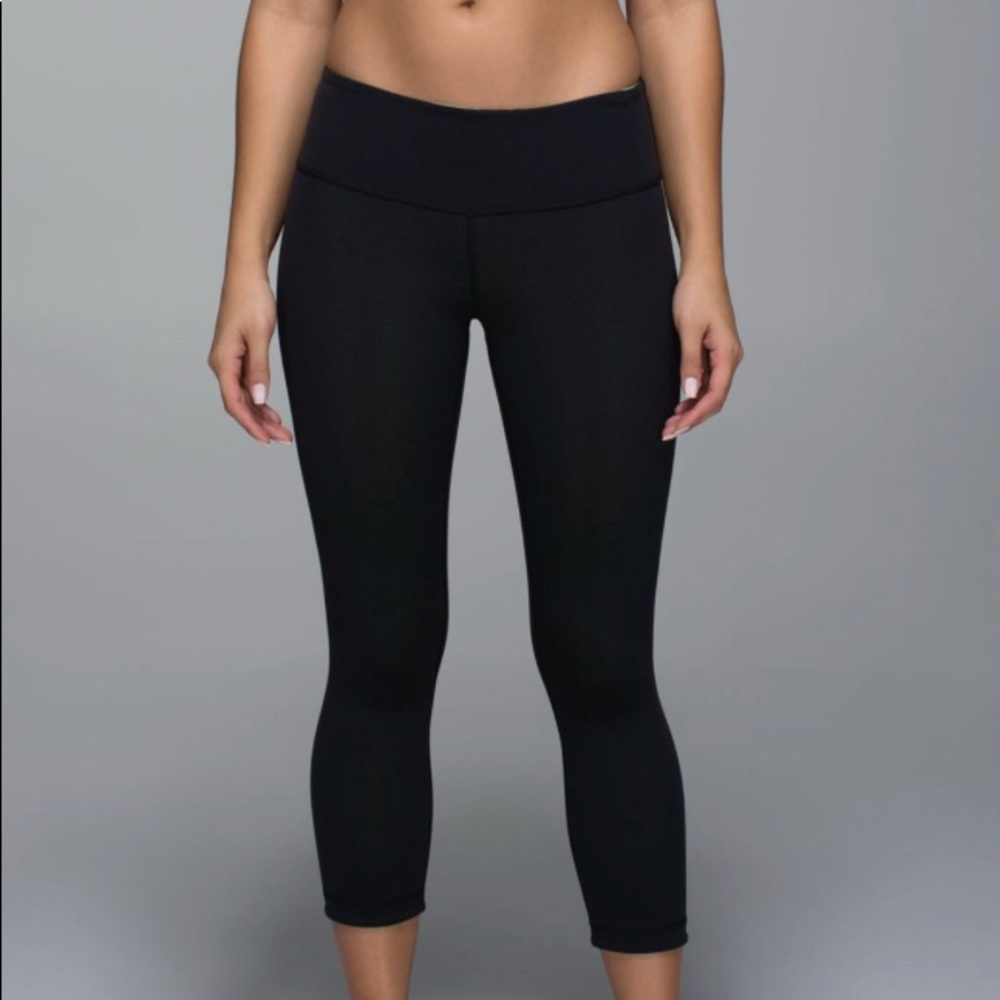 RARE Lululemon Wunder Under Crop II (Reversible)